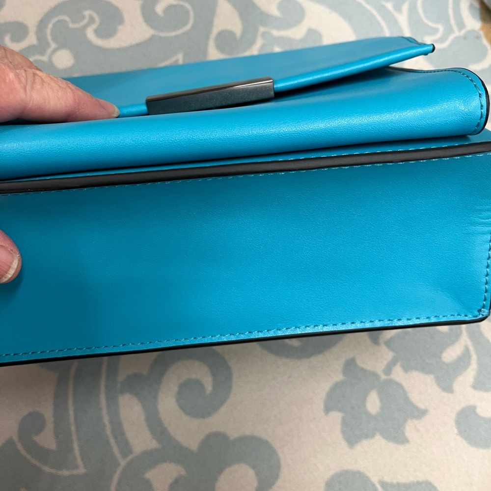 Peacock colored leather crossbody NWOT - Picture 5 of 6